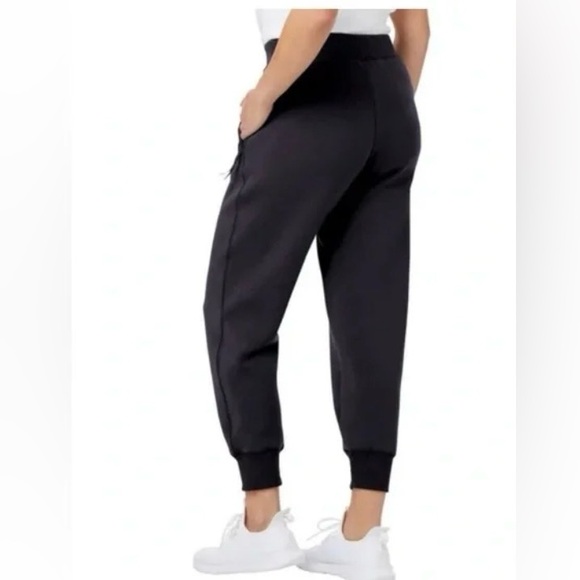 Kirkland Signature Women's Black Track Pants- NTW - Picture 3 of 7
